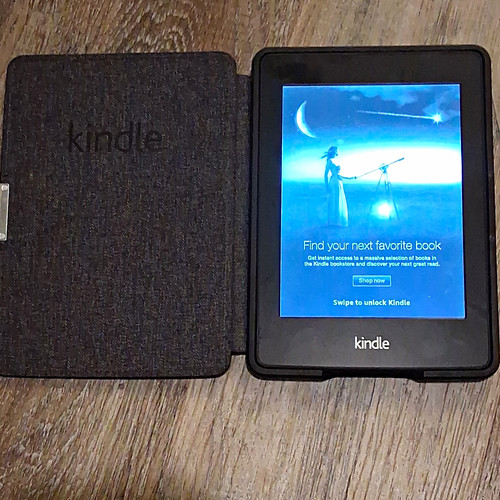 Amazon kindle touch - 5",